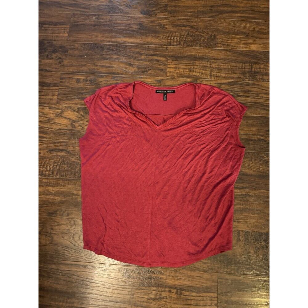 White House Black Market V-Neck Shirt Size Medium